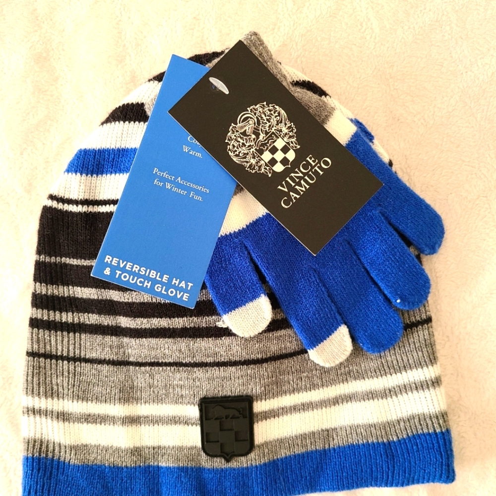 NWT Vince Camuto hat and mitten set
